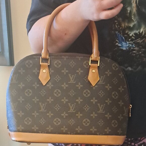 Dark Brown Louis Vuitton Handbag- Vintage Alma Monogram Canvas MM - Picture 9 of 9